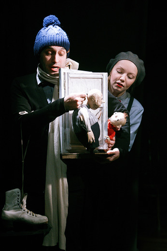 железная дорога под елку. рождества больше не будет. рождества больше не будет. новогодняя железная дорога под елку. рождество семейки гризволдов.