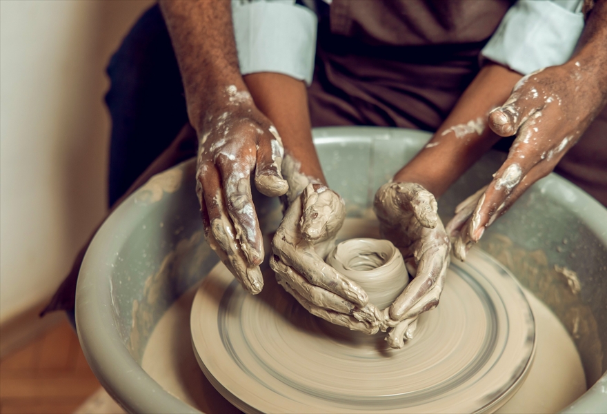 Мастер-класс «Творите с нами магию из глины»