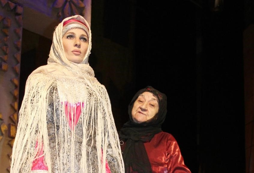 «Любовь и слезы» на лакском языке(с переводом)