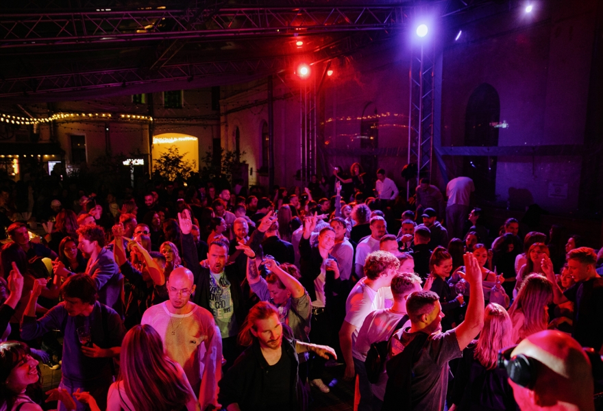 01.08 | НОЧЬ ПОСЛЕ КОНЦЕРТА [ДВОР] | КЛАСС МУЗЫКИ [ЗАЛ]