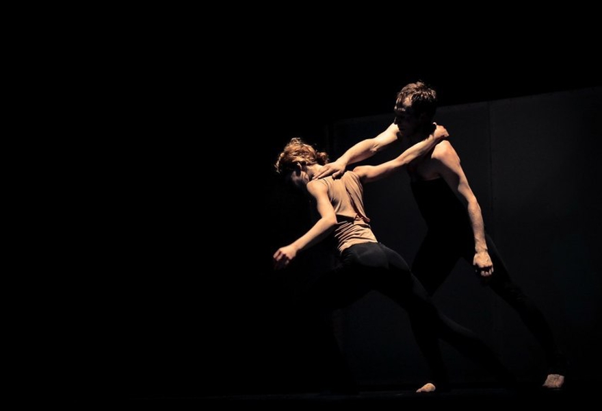 OKNO Dance Project перфомансы «Притяжение» и «Перекати-Поле»