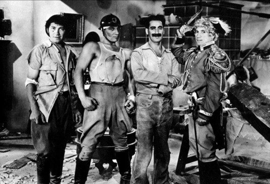 "Утиный суп" реж. Лео Маккэри