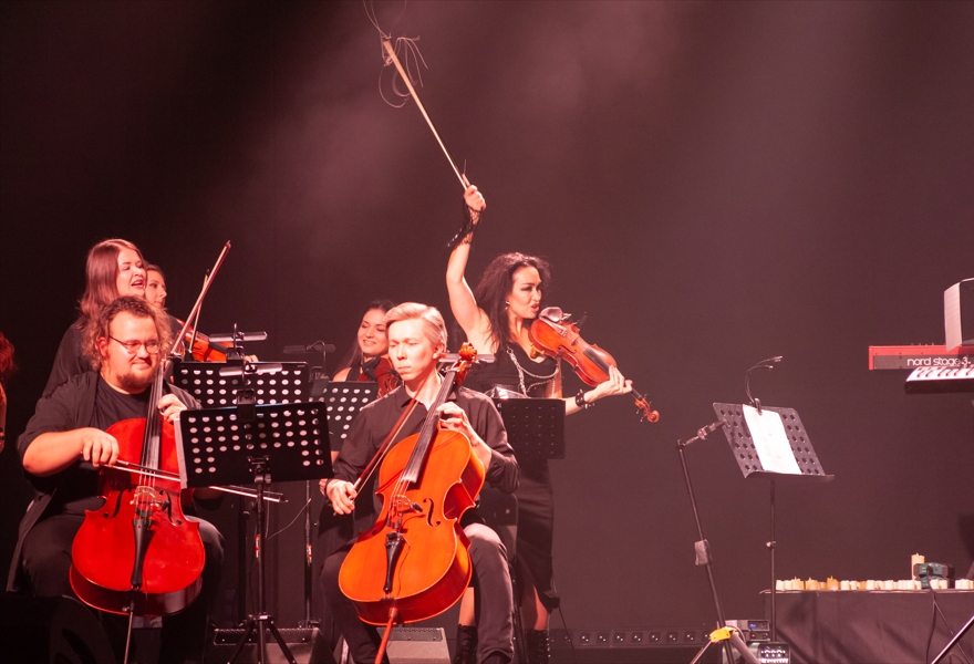 Симфония AC/DC при Свечах