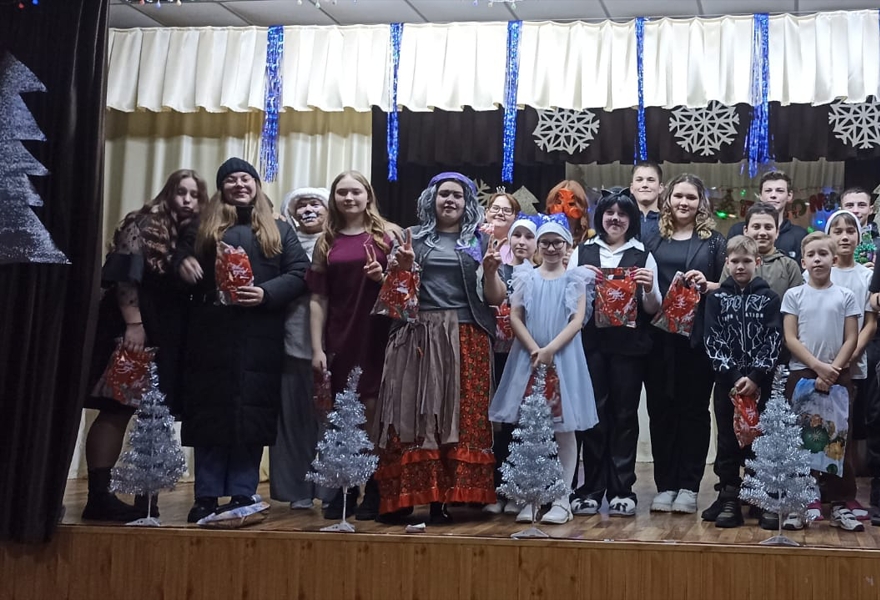 Театрализованное представление «В ожидания грядущего чуда»