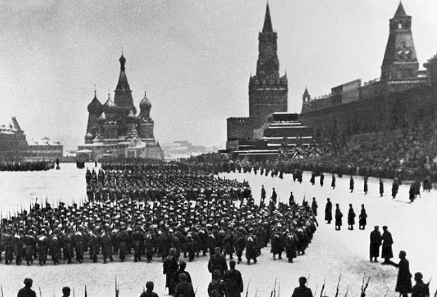 Информационный час «Парад надежды: 7 ноября – день воинской славы»