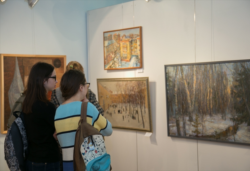 Выставка, посвященная 55-летию Йошкар-Олинского художественного училища