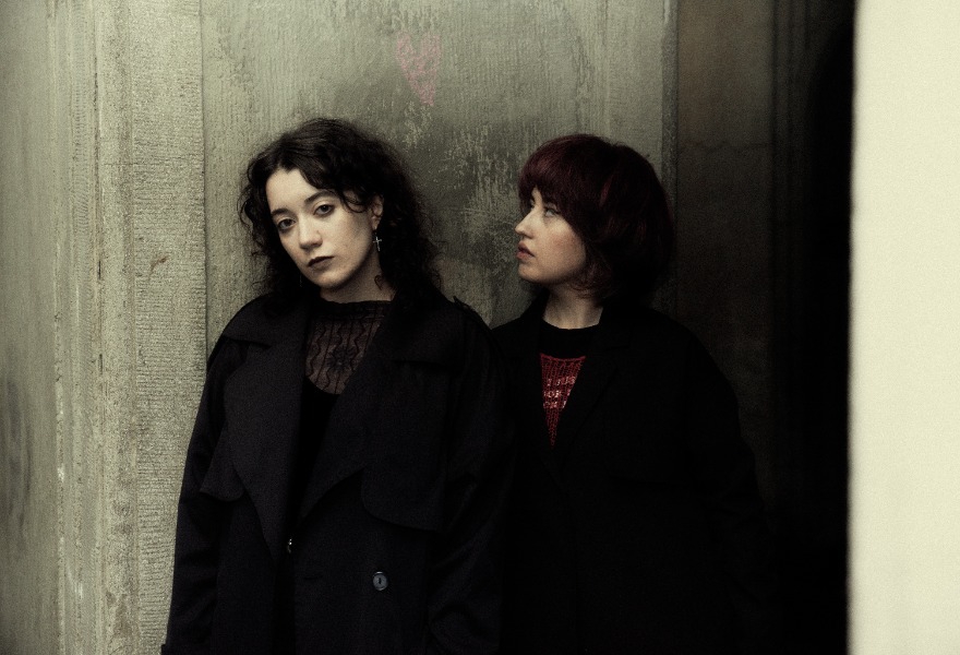 Fetters In Use и Нежный призрак в Мачтах