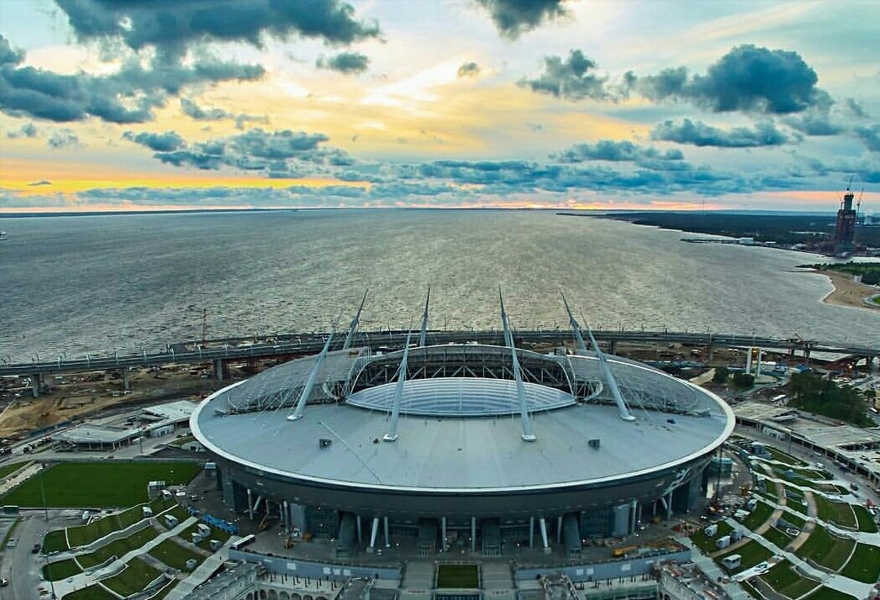 Газпром Арена: тихим ходом по лучшему стадиону страны
