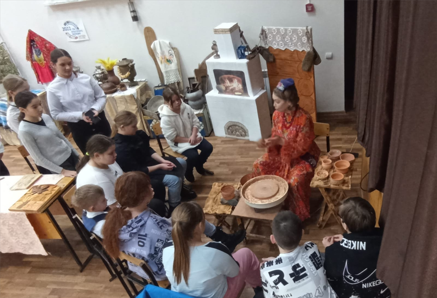 Программа «Волшебство из глины», посвященная Дню гончара 