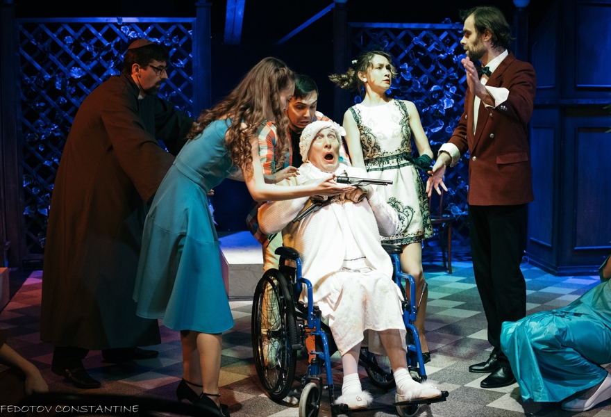 "Примадонны"