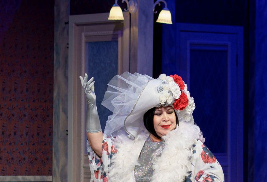 «Одолжите тенора» 16+ Комедия в стиле оперы-буфф.