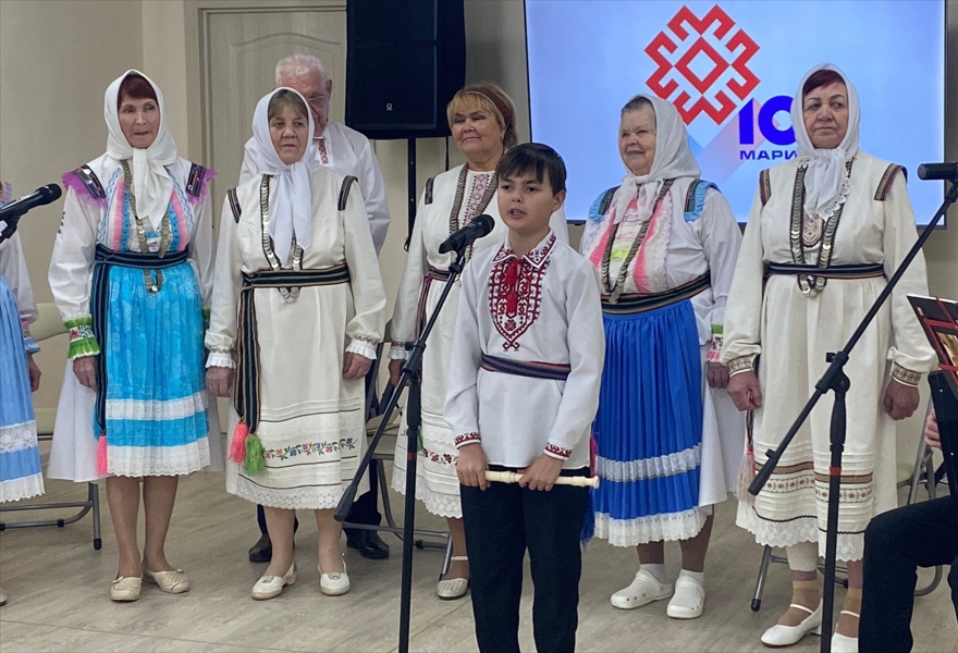 Мастер-класс по игре на марийских национальных инструментах