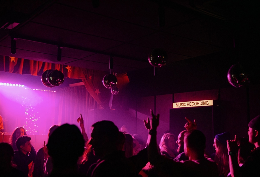 09.01 | BOOMER'S PARADISE