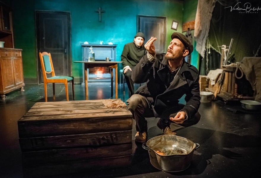 "Сиротливый запад"