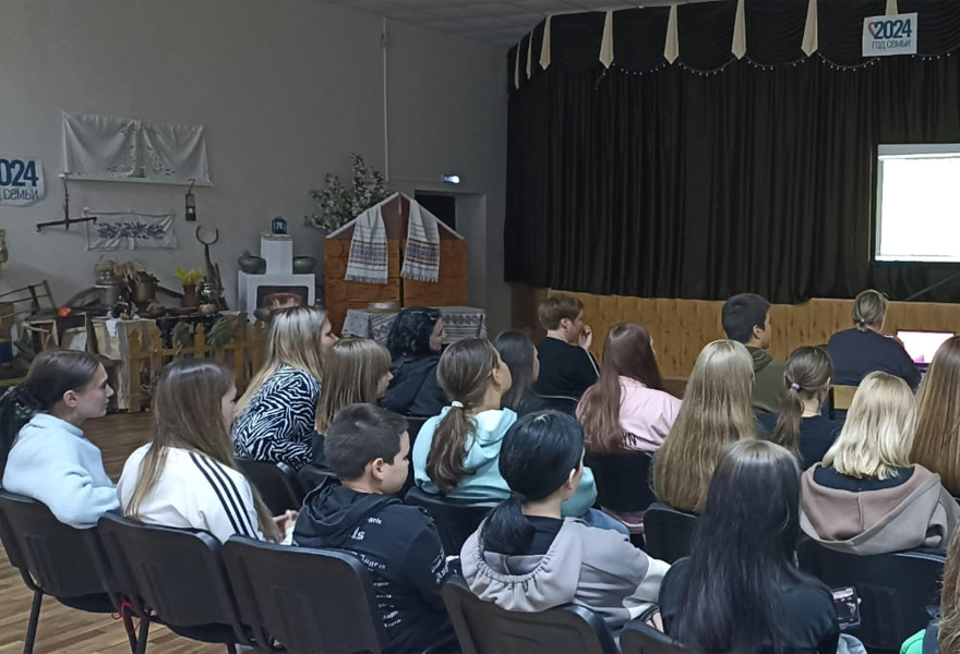 Познавательная игра «Что? Где? Когда?»