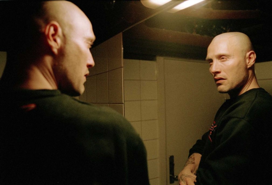 Кинопоказ "Дилер 2" (2004) + лекция 