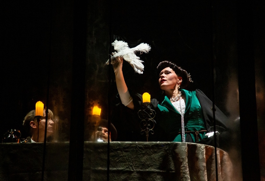 «Чайка» (16+) Сургутский театр